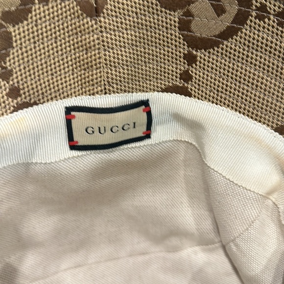 New Gucci hat size large. Has some light makeup stain on inside from trying on - Picture 3 of 7